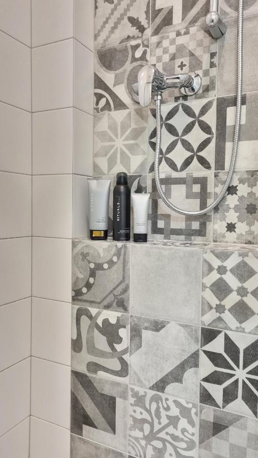 Finnem Rentals Jicinska プラハ エクステリア 写真